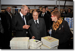 الرئيس بوتفليقة يشرف على تدشين الطبعة ال15 للمعرض الدولي للكتاب